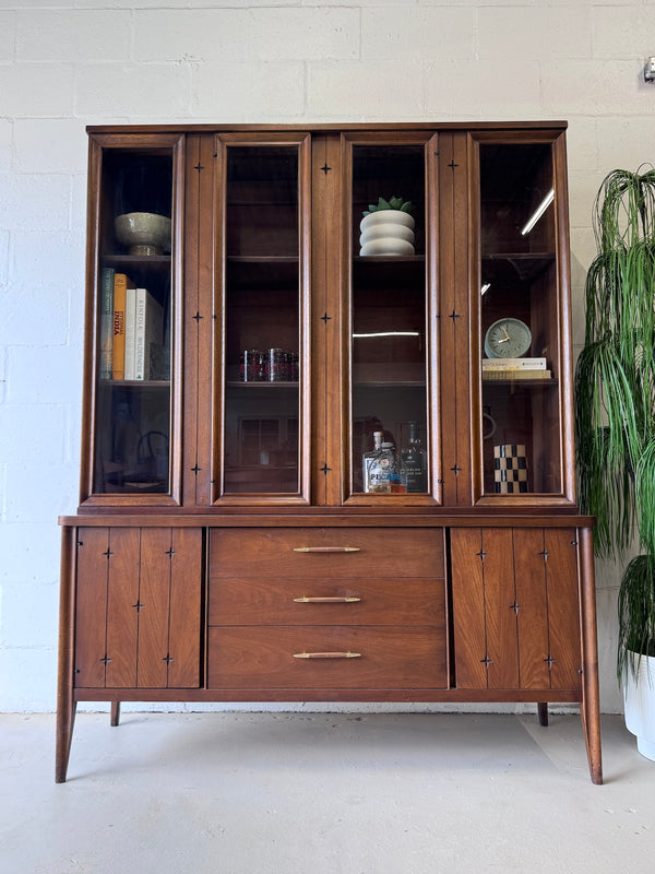 Mid Century Broyhill 'Saga' Display/Storage Hutch