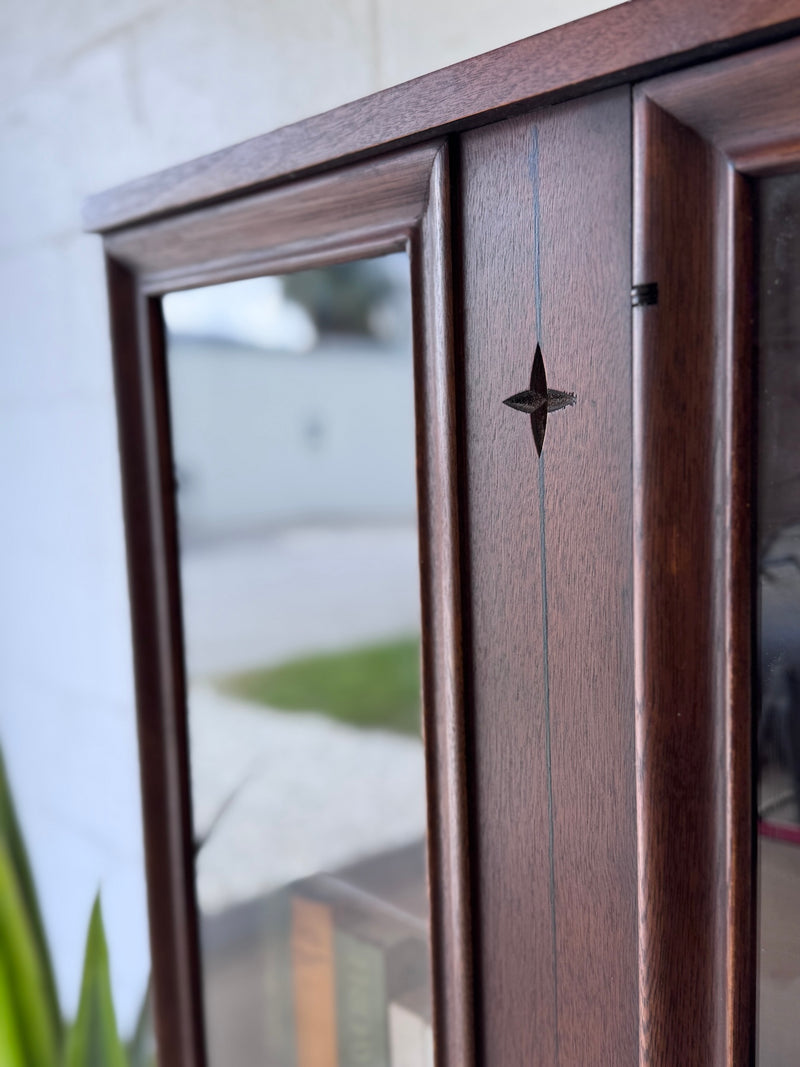 Mid Century Broyhill ‘Saga’ Display Hutch