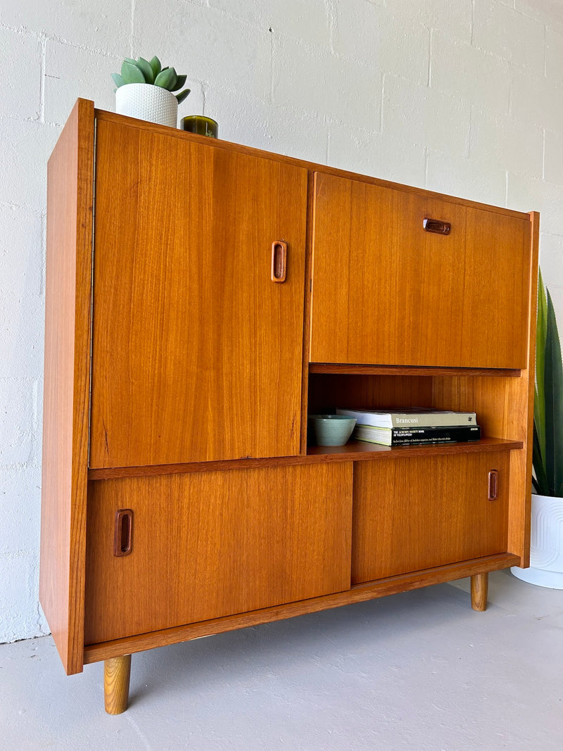 Danish Modern Teak Bar Cabinet/Storage Hutch