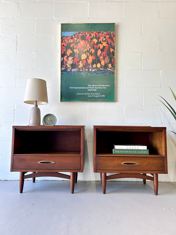 Mid Century Broyhill 'Sculptra' Nightstands (Pair)