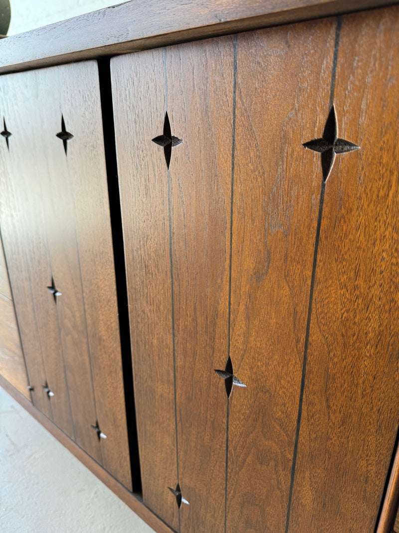 Mid century Broyhill 'Saga' Triple Dresser