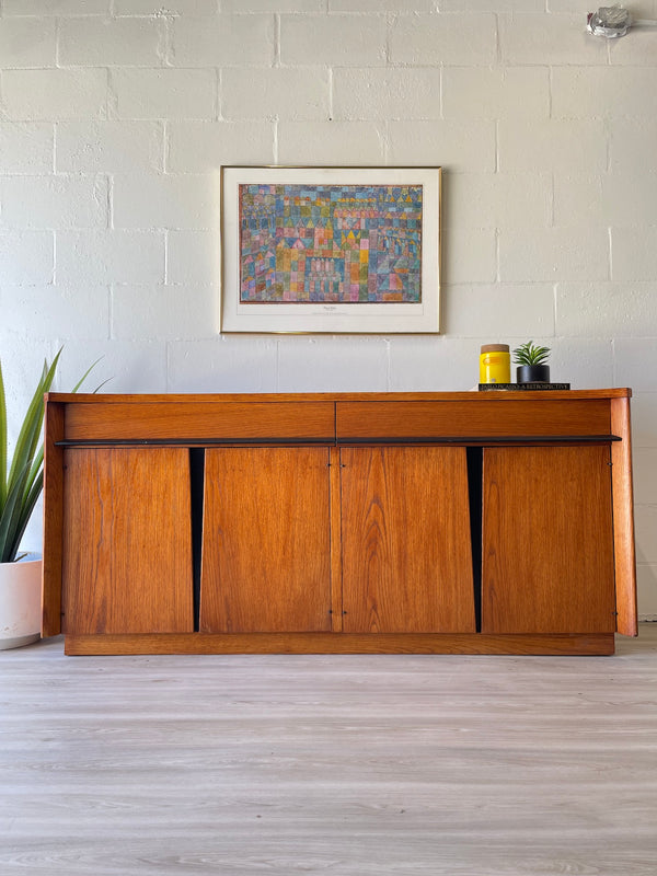 Mid century credenza by American of Martinsville