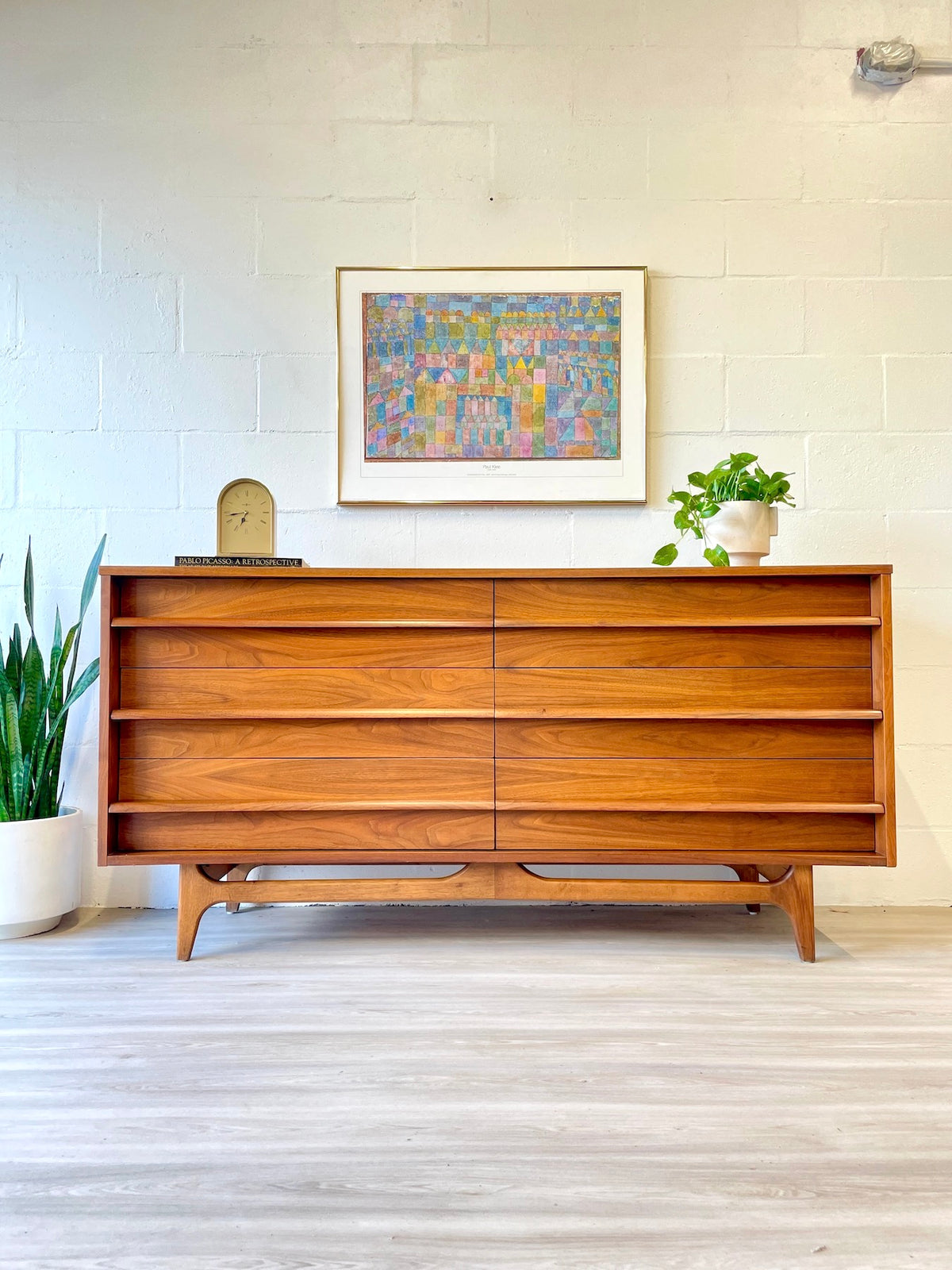 Mid Century Curved Front Lowboy Dresser – Warehaus Orlando