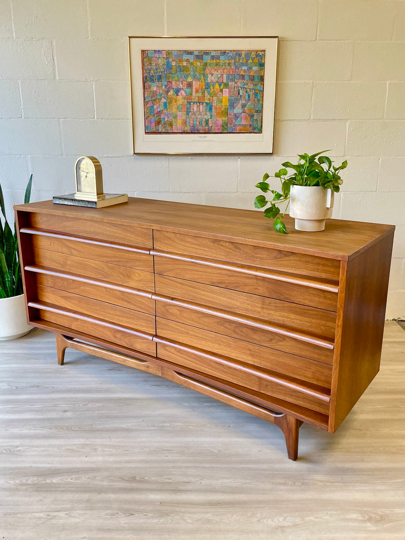 Mid Century Curved Front Lowboy Dresser – Warehaus Orlando Mid Century Curved Front Lowboy Dresser – Warehaus Orlando
