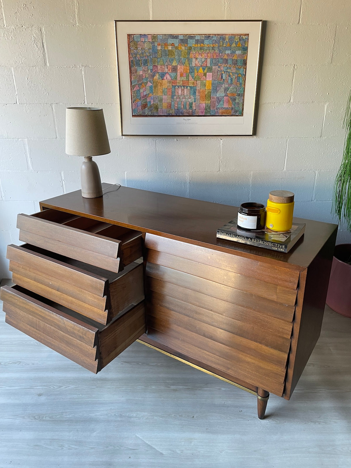 American of Martinsville 'Dania' Dresser – Warehaus Orlando