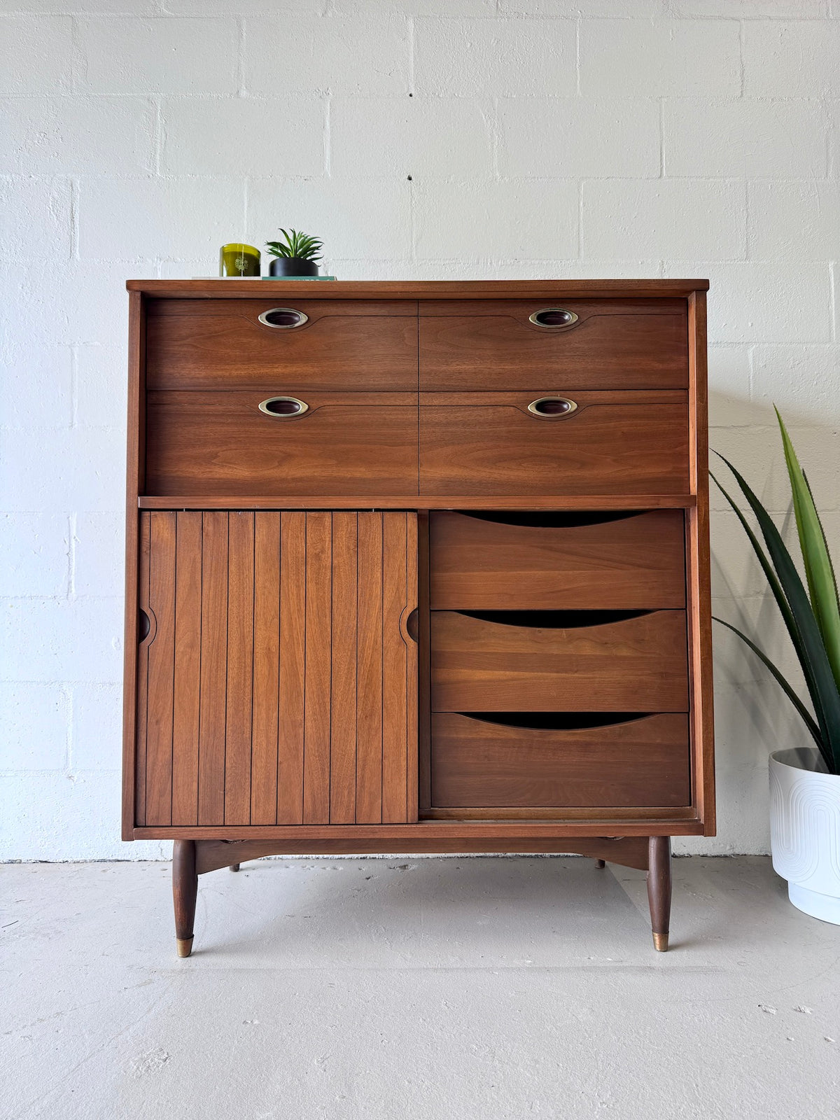 Mid century Hooker 'Mainline' walnut highboy dresser – Warehaus