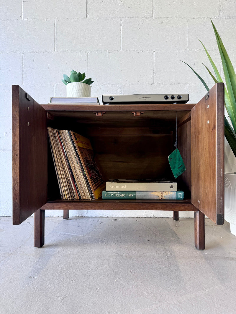 Mid century side table/petite cabinet by Broyhill