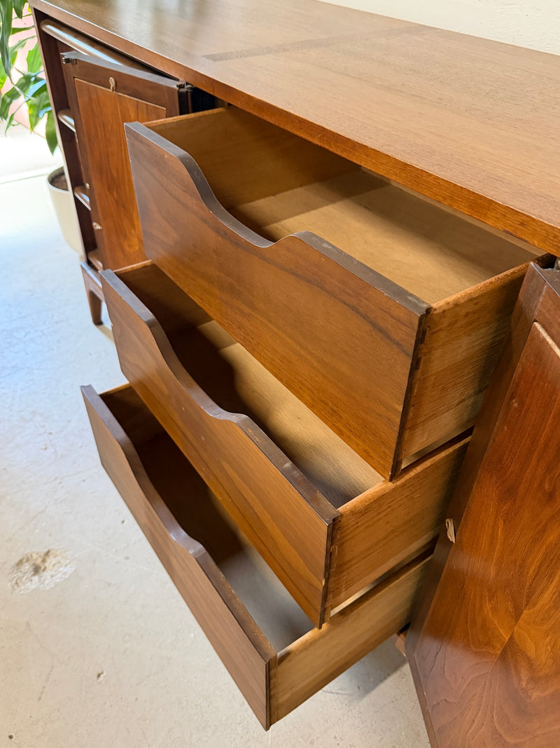 Mid Century Lane 'Rythym' Triple Dresser/Credenza – Warehaus Orlando