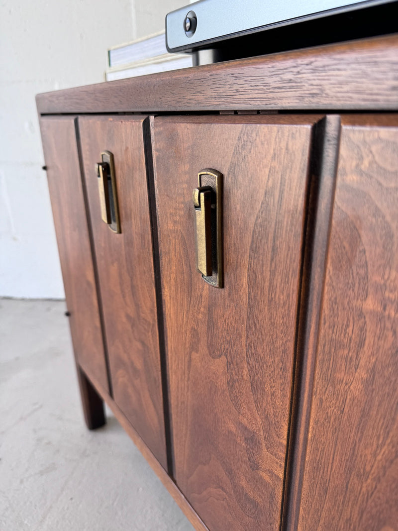 Mid century side table/petite cabinet by Broyhill