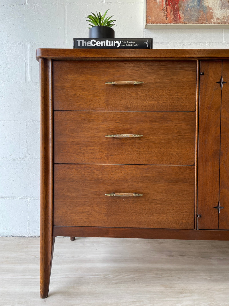 Broyhill 'Saga' Walnut Dresser/Credenza – Warehaus Orlando Broyhill 'Saga' Walnut Dresser/Credenza – Warehaus Orlando