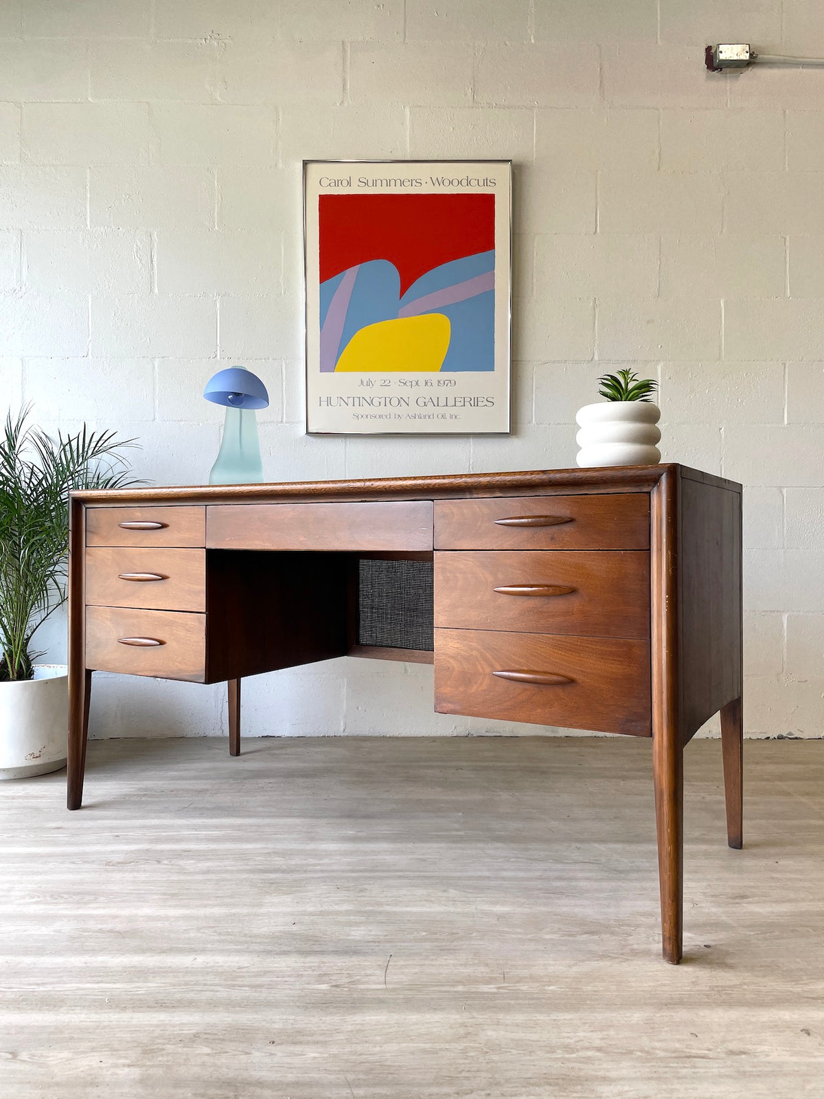 アンティークデスク　Broyhill Mid Century Broyhill 'Sculptra' Desk – Warehaus Orlando
