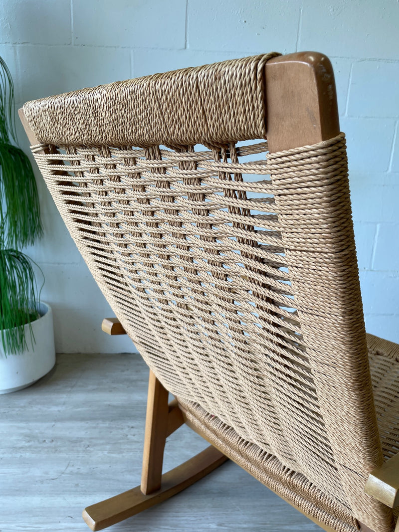 Mid Century Hans Wegner Style Rope Rocking Chair – Warehaus Orlando