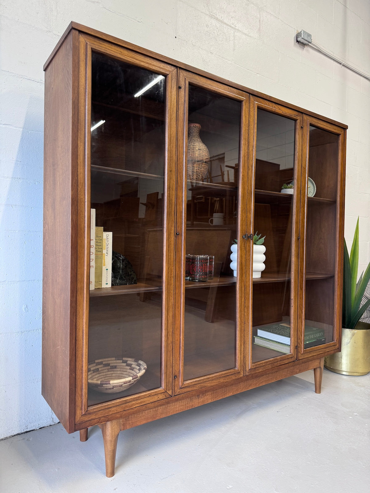 Mid Century Glass Door Display Hutch by Broyhill – Warehaus Orlando