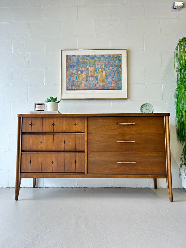 Mid century Broyhill 'Saga' lowboy dresser