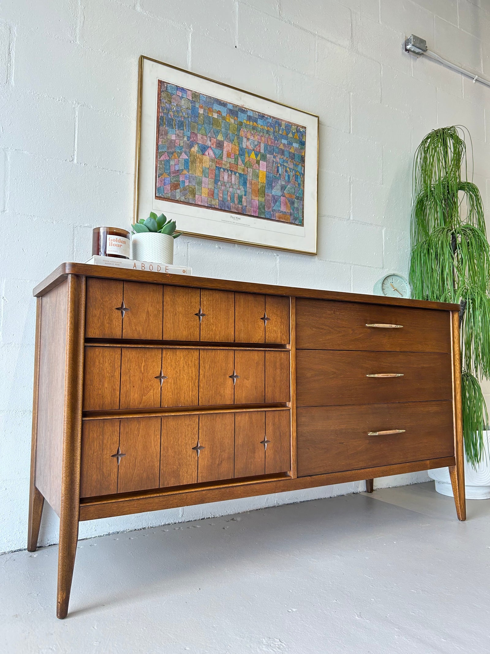 Mid century Broyhill 'Saga' lowboy dresser – Warehaus Orlando