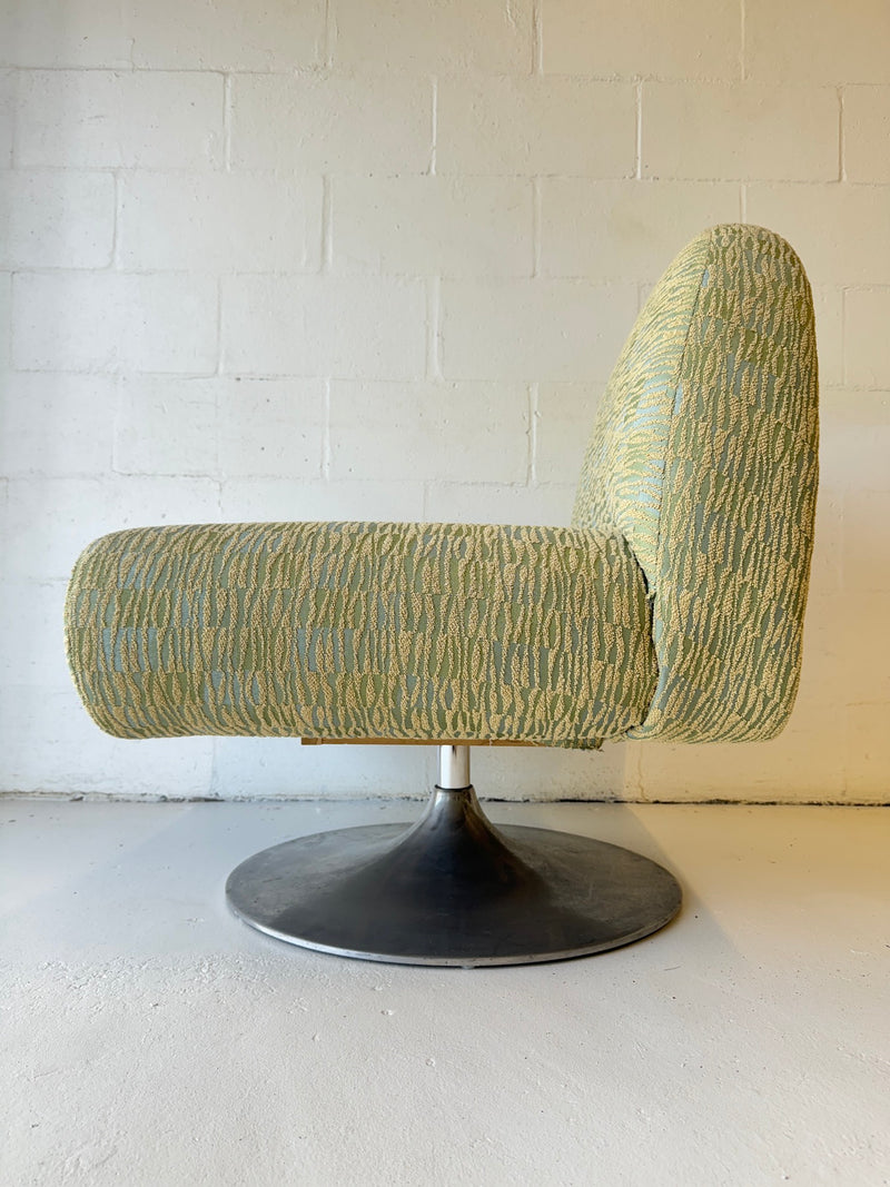 Vintage Swivel Chair by Lazar Aerolo