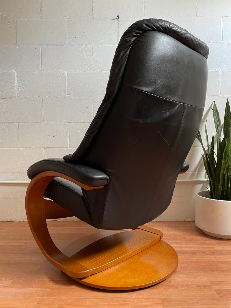 Fjords 'Giske' Teak and Leather Recliner with Ottoman